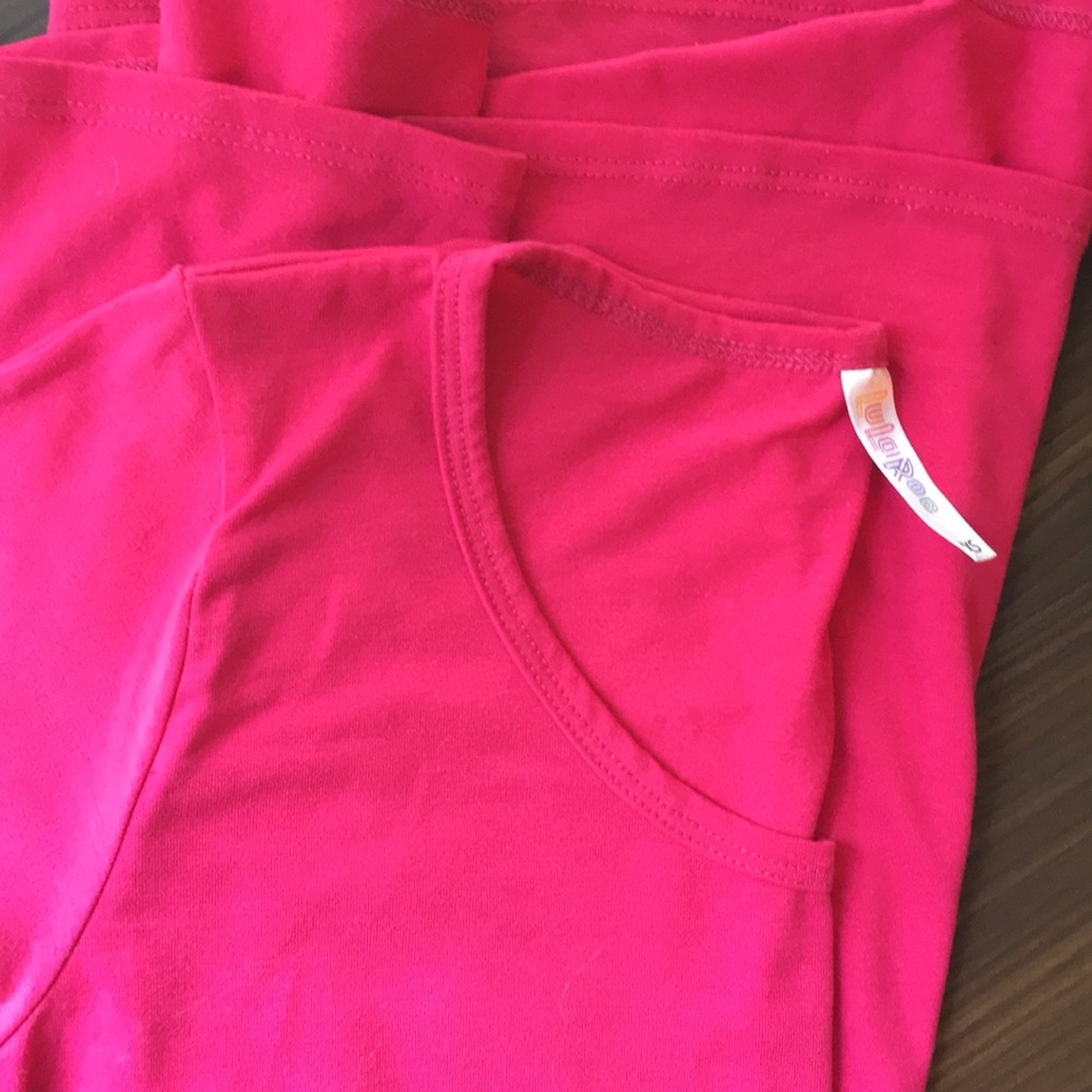 Hot pink Lularoe perfect t